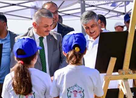 Antalya Valisi Ersin Yazıcı Çevre Temizliği Yaptı.!