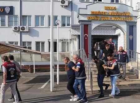 Bursa Merkezli “Sazan Sarmalı” Operasyonunda 21 Gözaltı.!