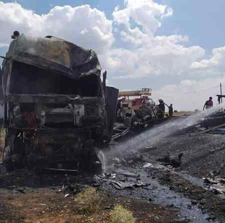 Korkutelide Trafik Kazası 3 kişi Hayatını Kaybetti