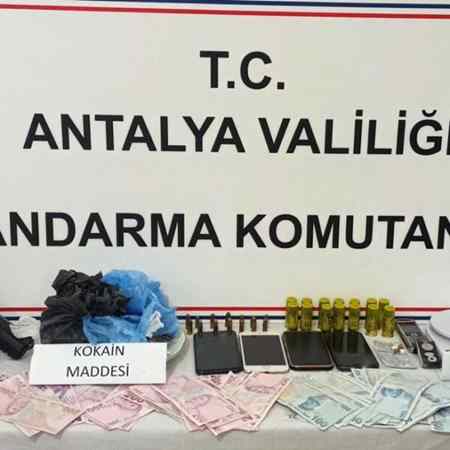 Antalya’da Uyuşturucuyla Mücadele Kapsamında 3 Ayrı Adrese Operasyon Düzenlendi