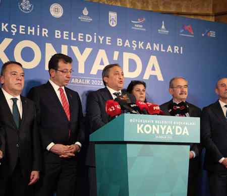 Cumhuriyet Halk Partili Büyükşehir Belediye Başkanları Konya’da