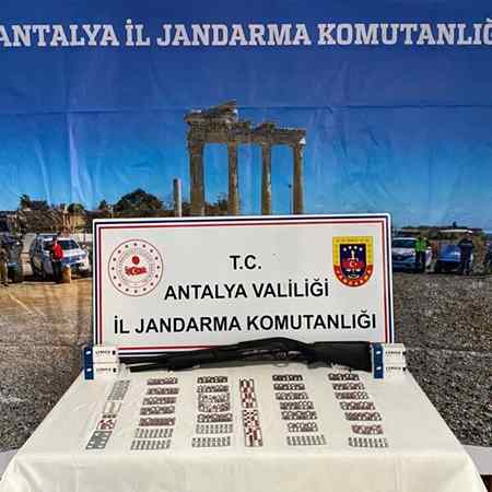 Antalya’da 528 Adet Uyuşturucu Hap Ele Geçirildi