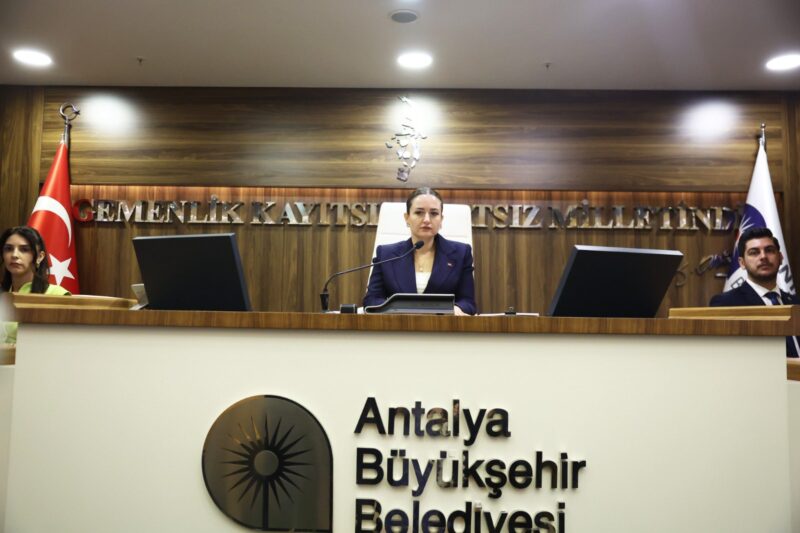 Büşra Özdemir, Antalya Büyükşehir Belediyesi Başkan Vekili Seçildi