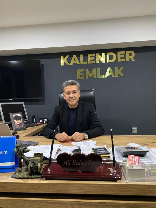 KALENDER EMLAK’IN BAŞARILI İSMİ ALİ KALENDER’İN DOĞUM GÜNÜNÜ KUTLUYORUZ 