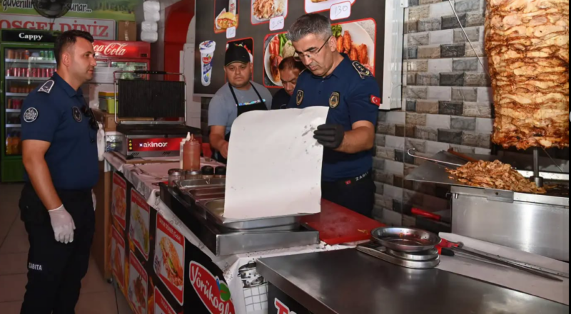 KUMLUCA’DA DÖNER İŞLETMELERİNE ZABITA DENETİMİ